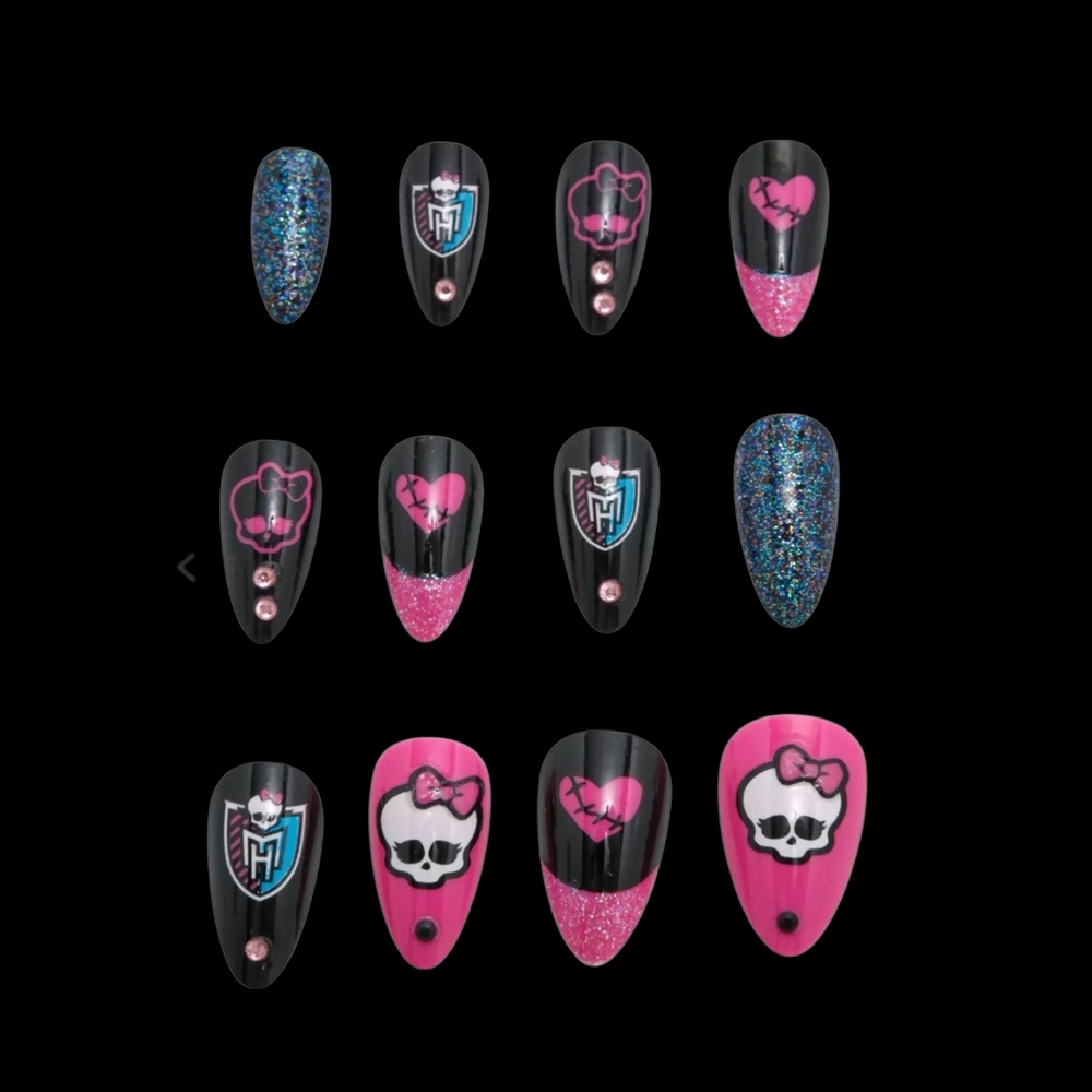 🤖♡Monster High Glittery Black and Pink Press-On Nails